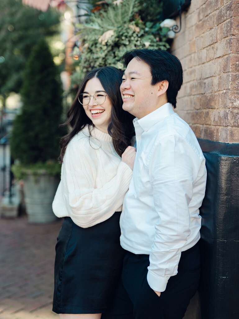 Chelsea&Wes-OldTownAlexandriaEngagementSession-BaltimoreMarylandHybridWeddingPhotographer-NicoleSimenskyPhotography-11