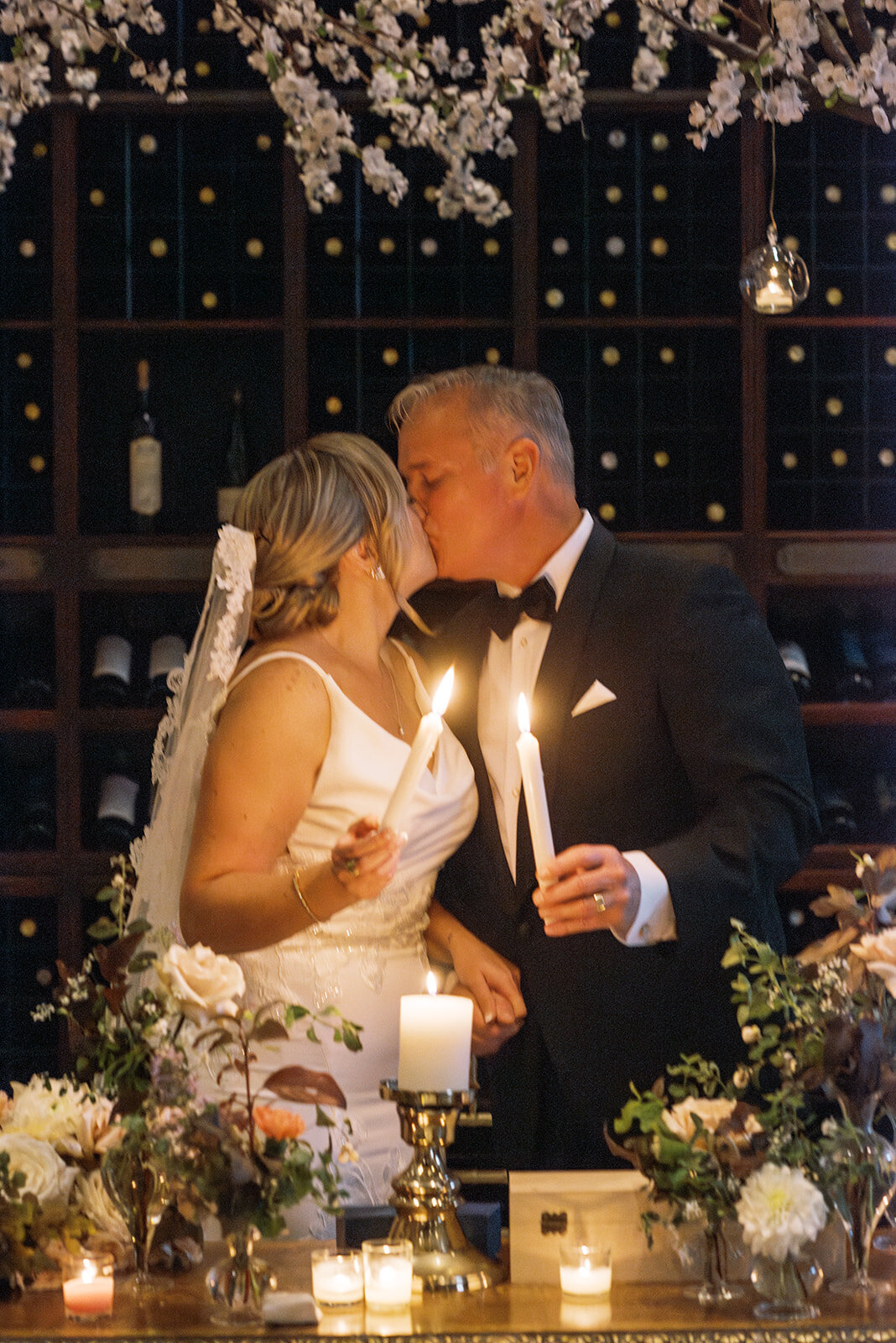 minted-photography-okanagan-kelowna-destination-wedding-photographer-rick-maria-wedding-fairmont-chateau-frontenac-quebec-28