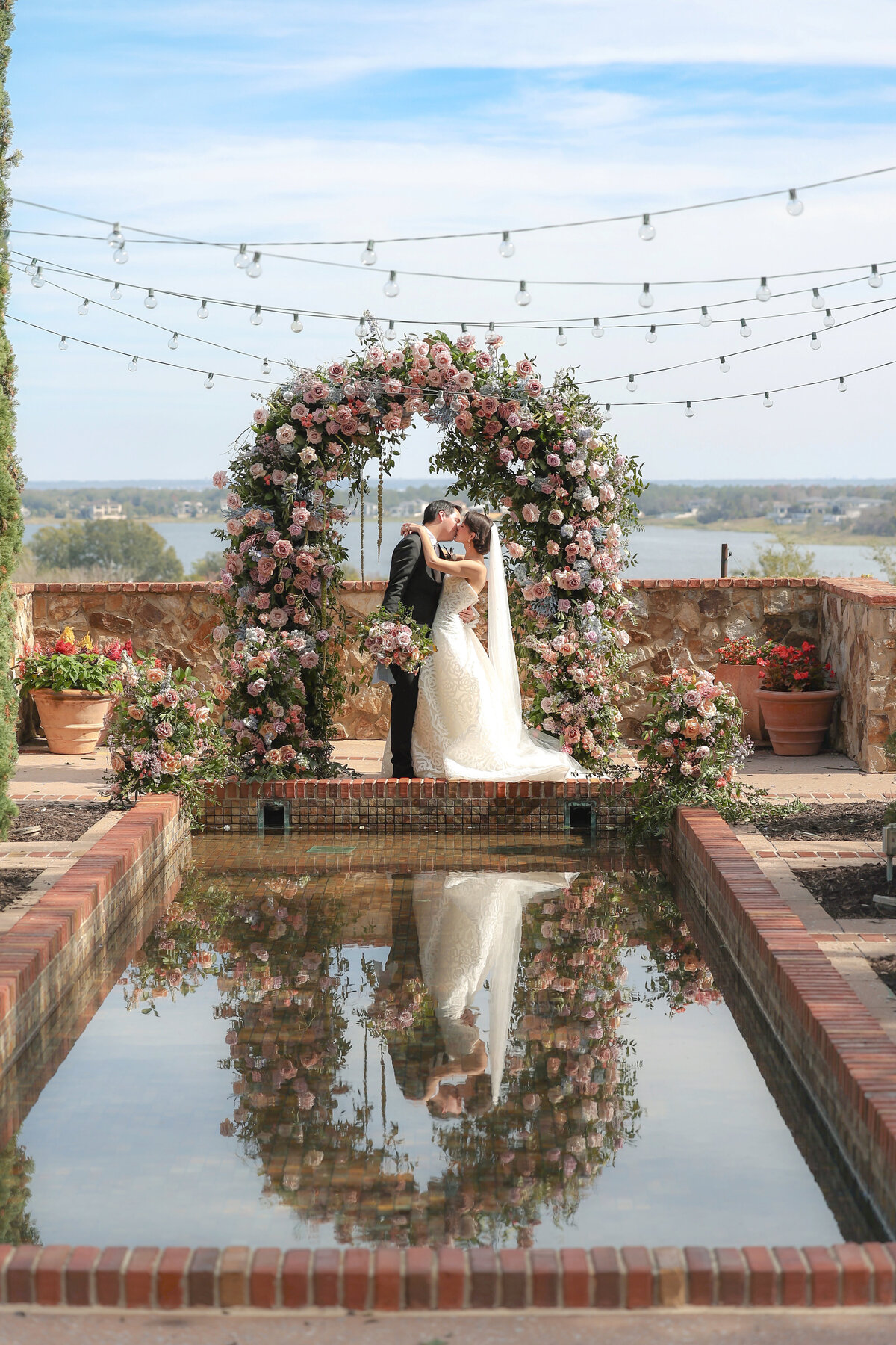 Detroit wedding photographer. Bride and Groom Kiss 