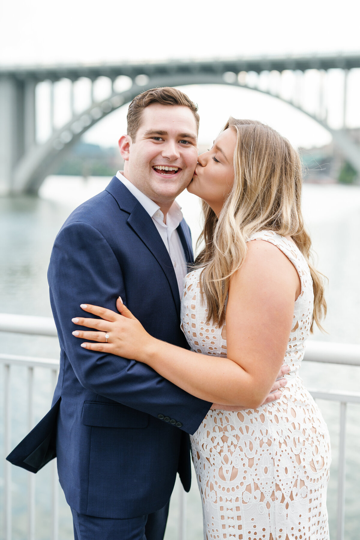 Paige and Tommy Engagement Sesison - Downtown Knoxville Tennessee - East Tennessee Wedding Photographer - Alaina René Photohgraphy-21