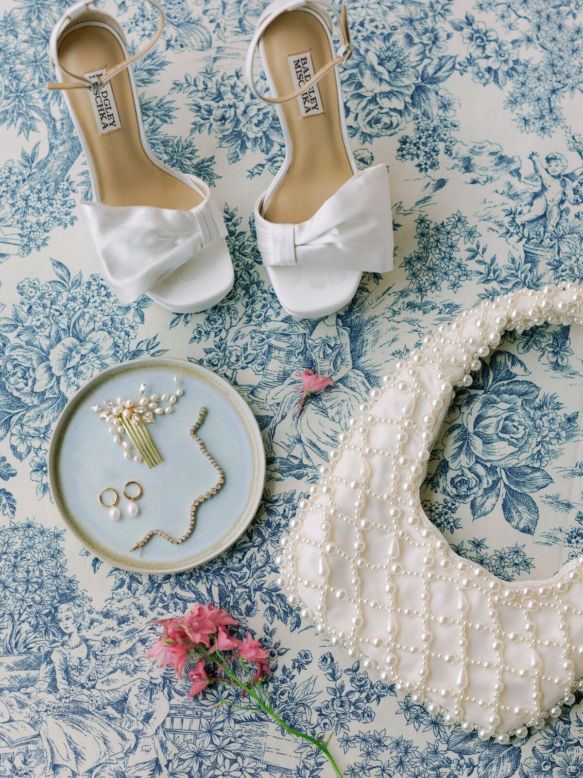 Jennifer Fox Weddings American wedding planning & design agency in Provence, crafting luxury weddings at Château de Fonscolombe sophieeptonphotographyjordynrichardwedpreview-34