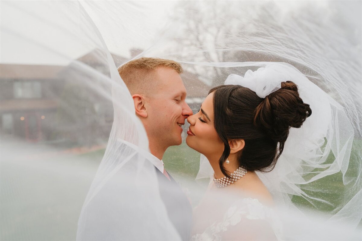 Traer&Dylan-Fern-Hill-Barn-Couple-Portraits-75_websize