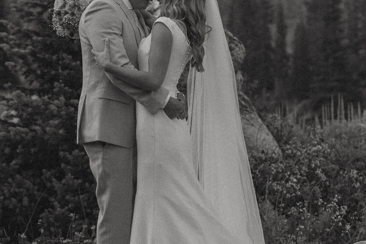 utah-wedding-photographer-tony-grove-elopement-documentary-photography-tanya-davids-photo-96