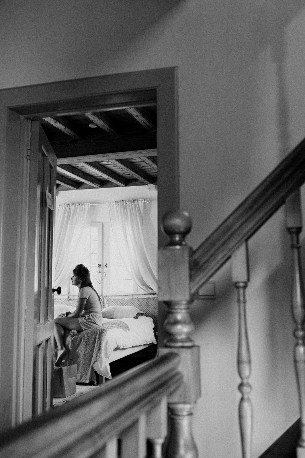 Herentals, salon weddings, moody, authentiek, alternatief trouwen,bruid, 2026, elopent, intiem, spontaan, tijdloos, trouwfotograaf, antwerpen - klaarmaken & first look-48