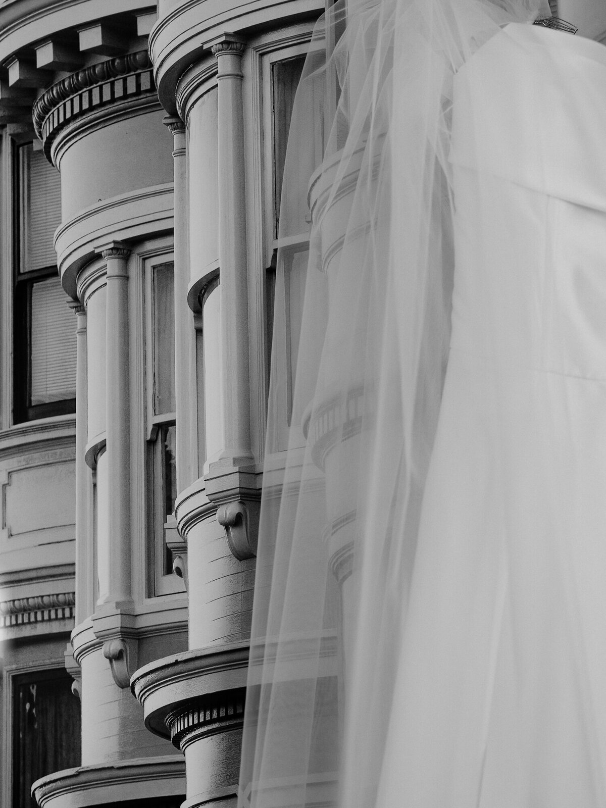 san francisco-flood-mansion-wedding-photography-catholic-wedding-classic-blackandwhite-churchwedding-wedding-thedejaureguis-002