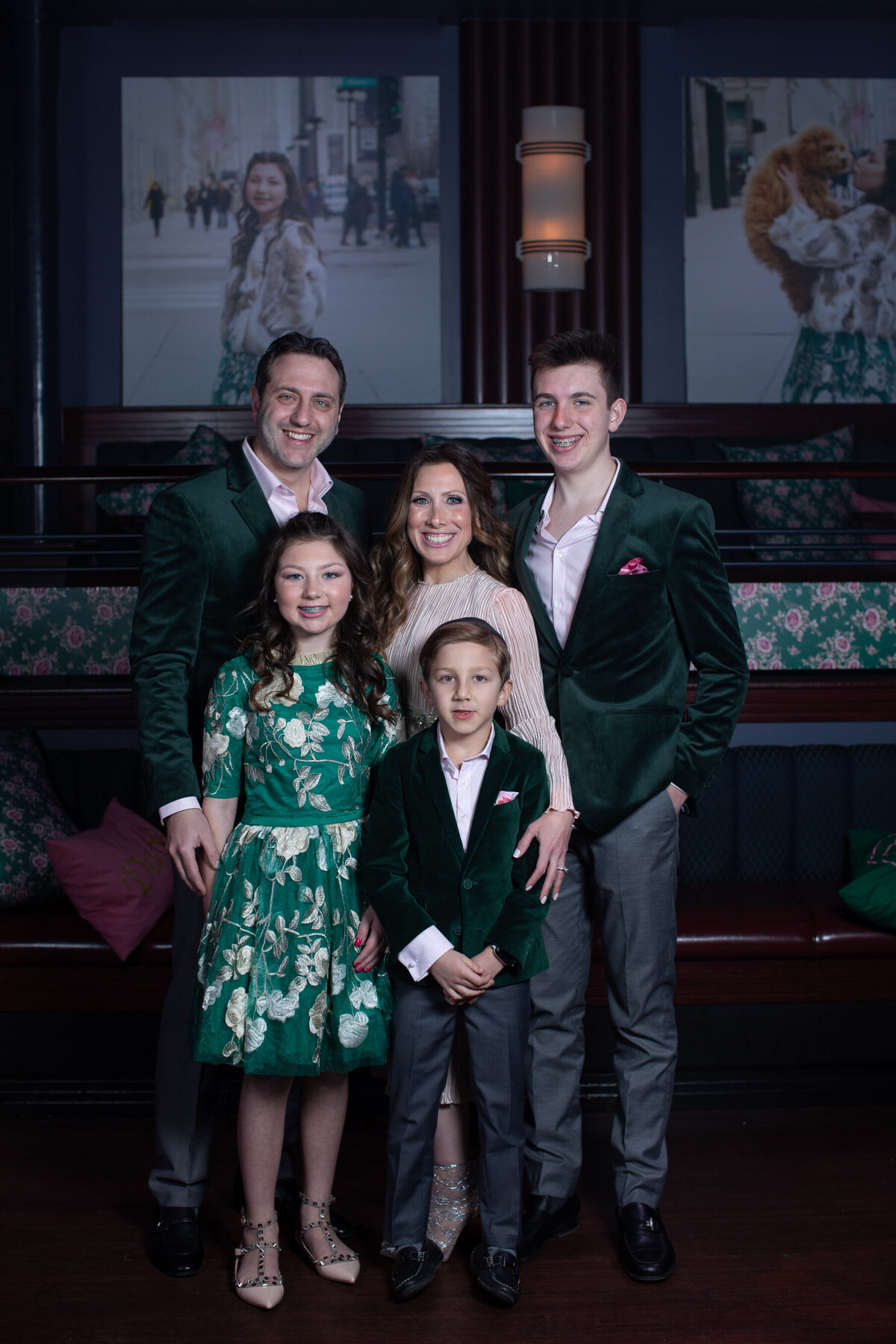 event-family-party-portrait