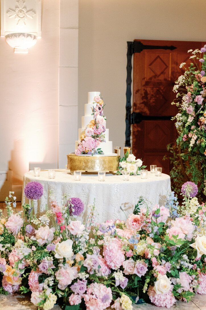 Cake flowers, luxury cake table