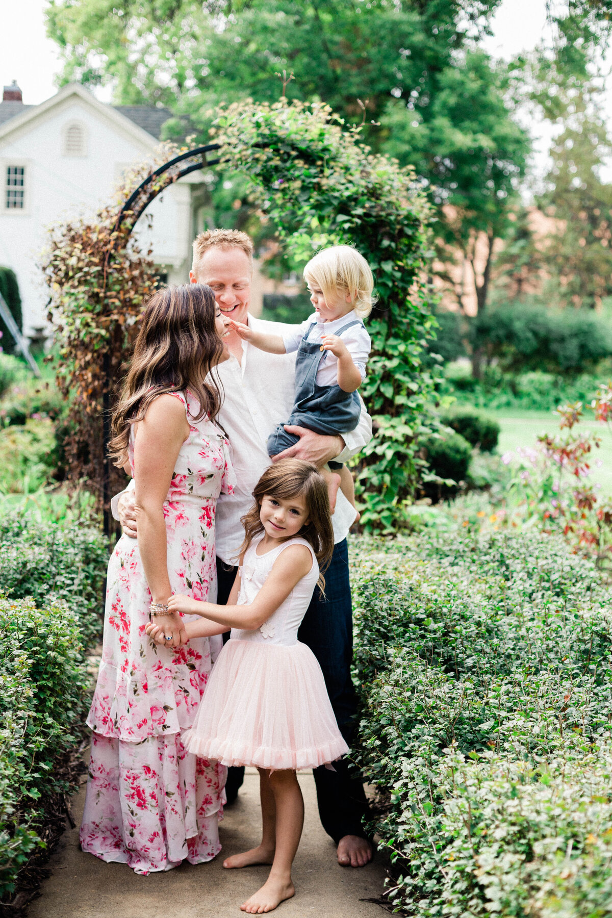 BUYE FAMILY 2020, JENNY LOEW PHOTOGRAPHY, FALL MINI SESSION, OCTAGON HOUSE-2-2