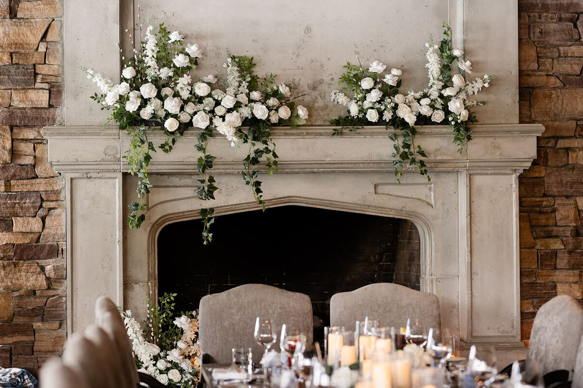 The Lake House, a romantic sophisticated wedding venue in Calgary, featured on the Brontë Bride Vendor Guide.