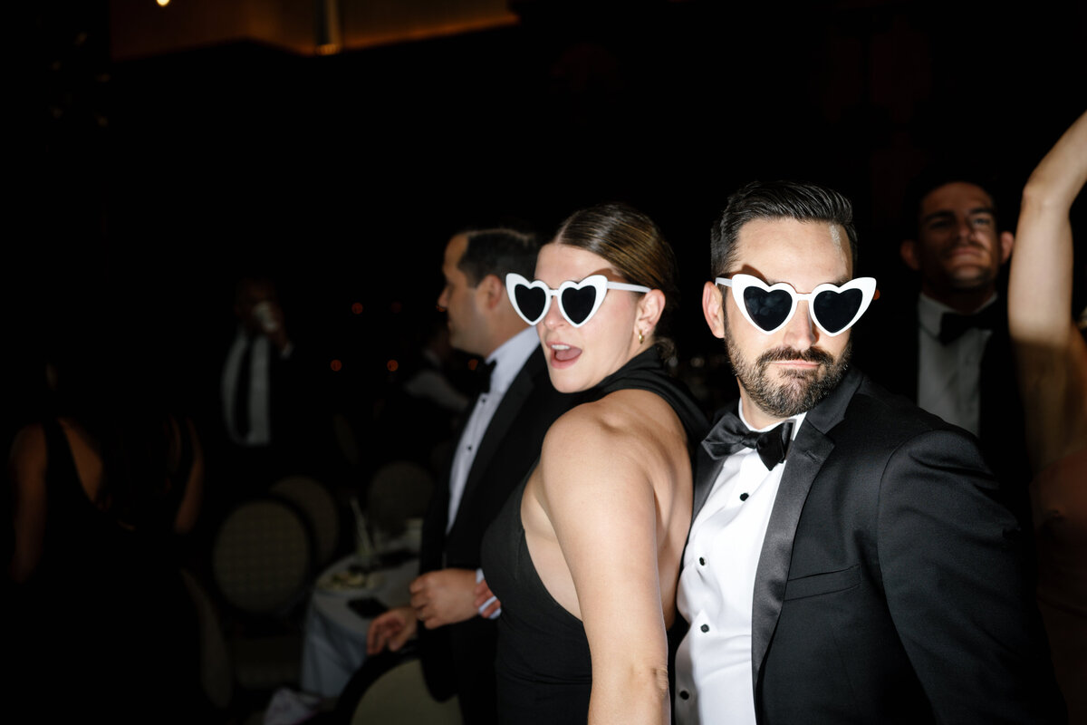 Aspen-Avenue-Chicago-Wedding-Photographer-Chicago-Athletic-Association-Simplicitee-XO-Design-Co-St-Mary-of-the-Angels-Church-Anomalie-Beauty-Timeless-Vogue-189