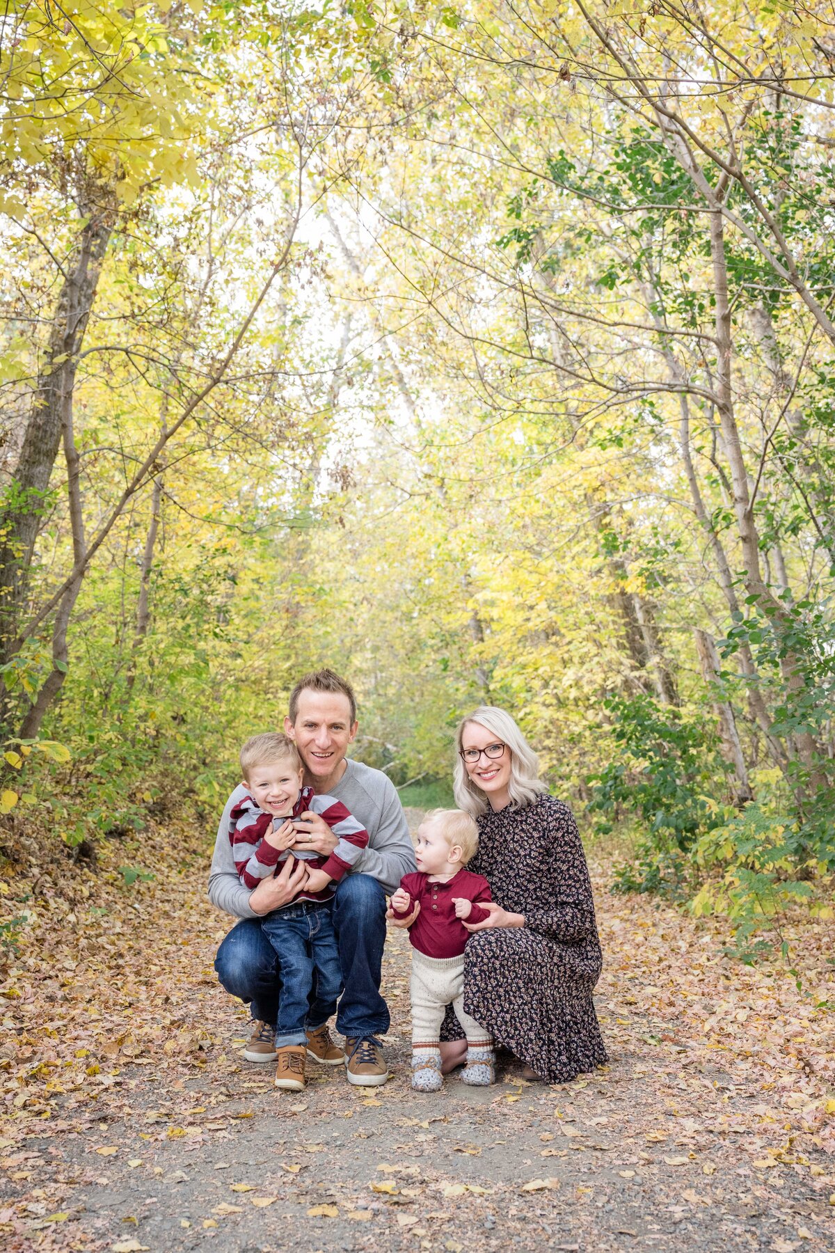 Edmonton Fall Family Photographer _ Lily Laidlaw Photogragraphy-11