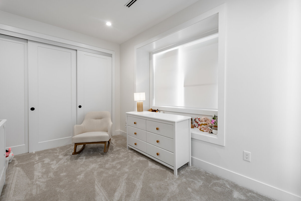 10376 125 St-22