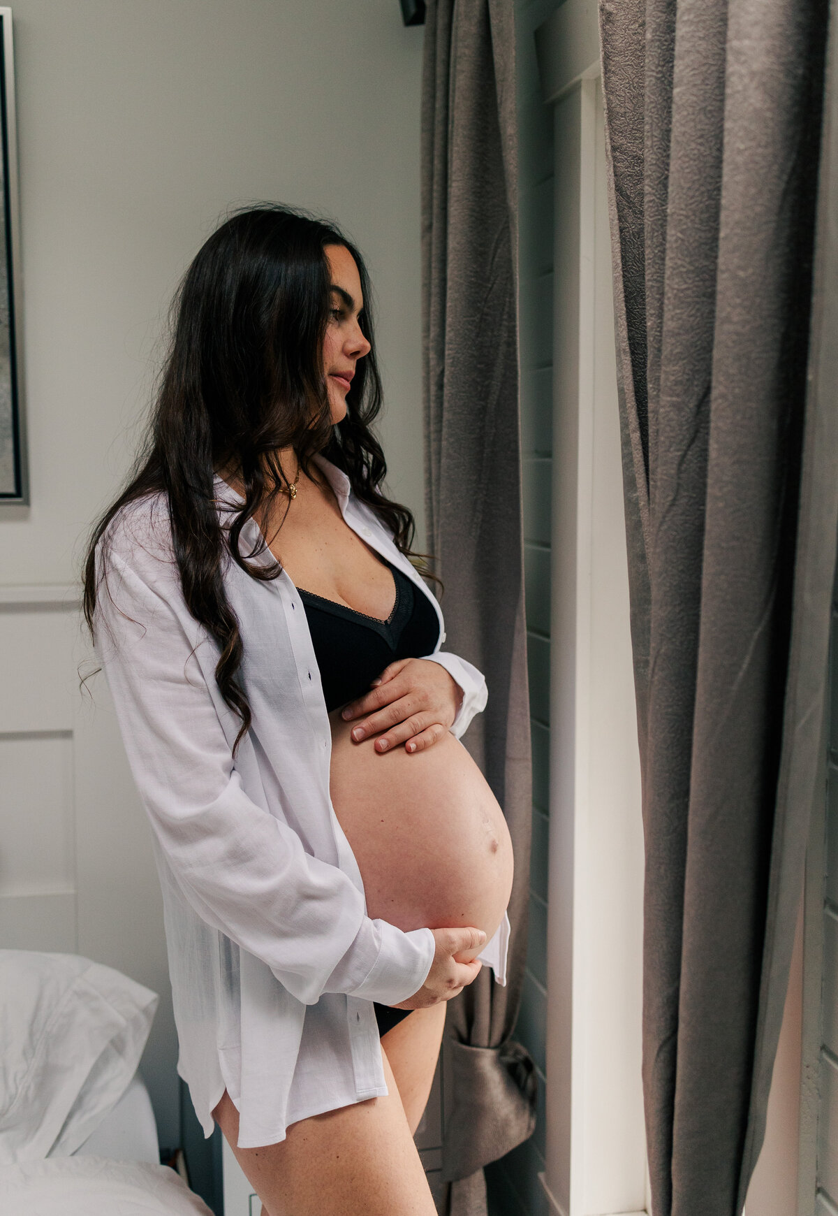 Kira - Maternity - At Home - Gaby Potter Photography - Jan 2025 -10