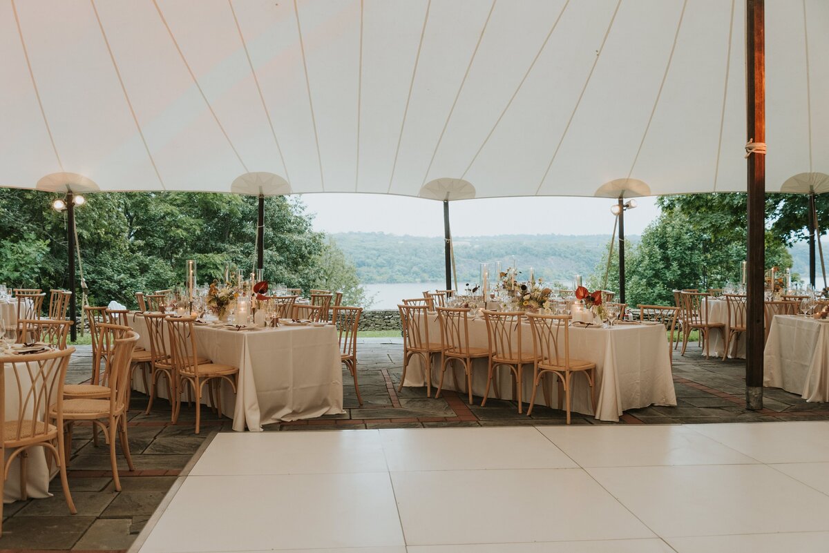 KATHLEEN-NICK-SUMMER-WEDDING-AT-BUTTERMILK-FALLS-INN-NY_PHOTOS_BY_MARIA_B_LUNG_0951