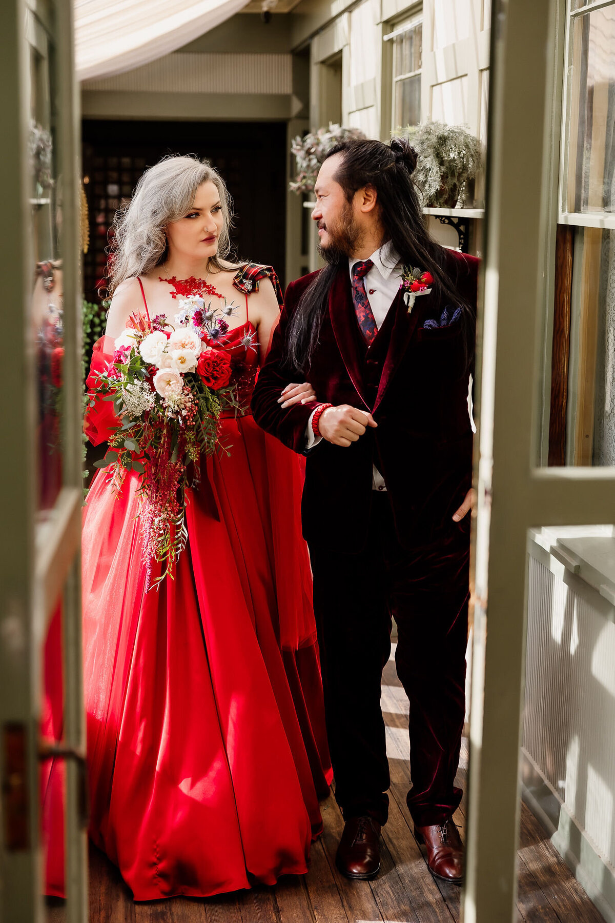 ArcherInspiredPhotography-SiobhanandDavidWedding-WinchesterMysteryHouse-CouplePortraits-145