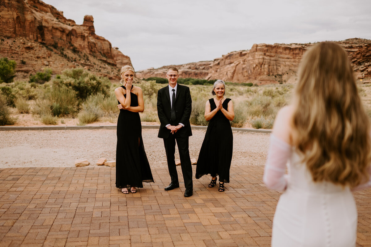 red-earth-moab-utah-wedding0510-3