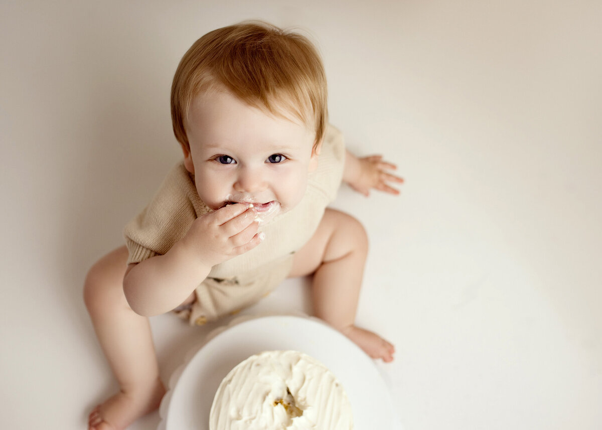 Best Edmonton Baby and Cake Smash Photography_Kelsie Kelly Photographer 2024 (1)