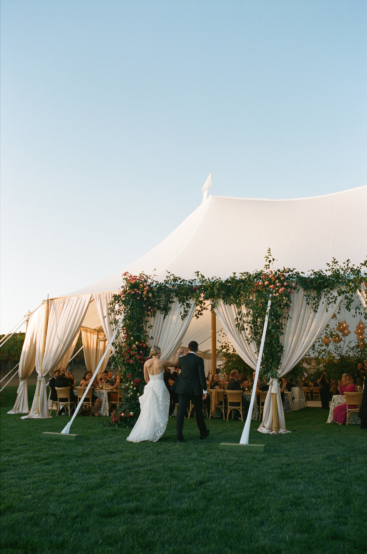 DT-2025-Celine & Gabe Highlights-125