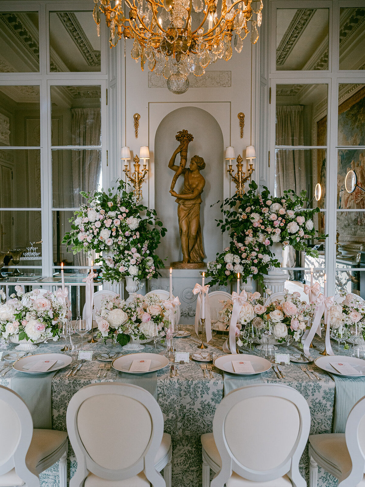 Alexandra-Vonk-romantic-and-luxury-wedding-in-paris22