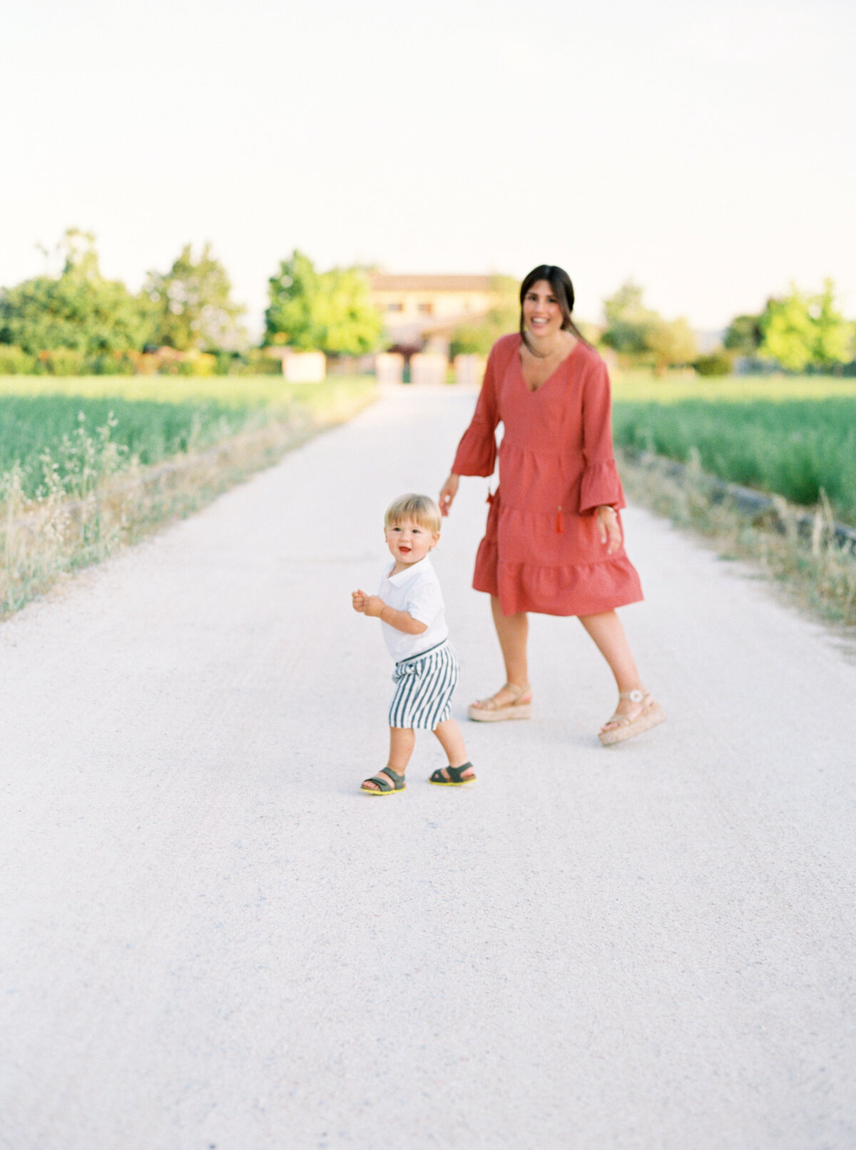 Family photography session outdoors in Cesena, Emilia-Romagna, Italy - 11