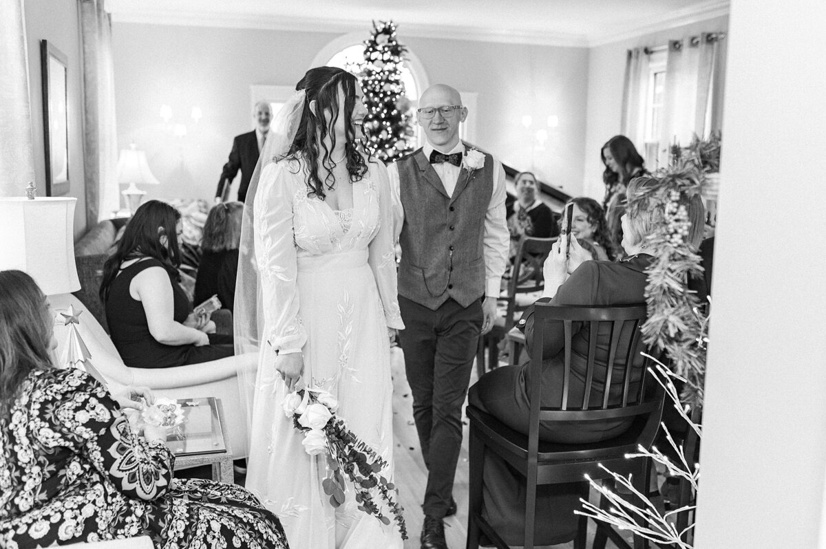 oakdale-inn-martinsville-va-winter-wedding-elsa-judkins-photography_1812