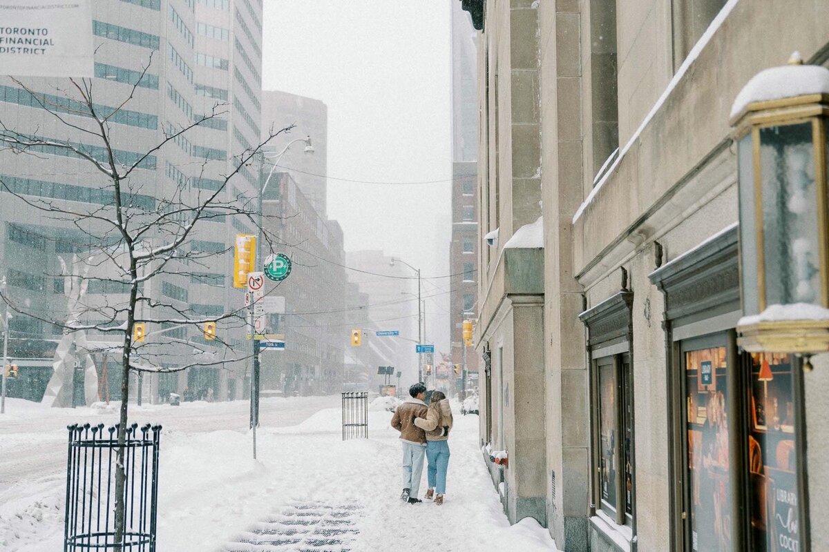E10-Winter-snowy-engagement-photoshoot-in-Toronto-Zhan-and-Tina-2025-02-16-2500px-1007