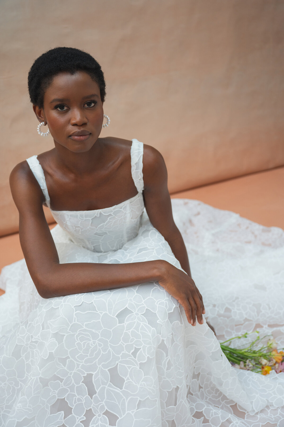 JYC Charlie, lace detail