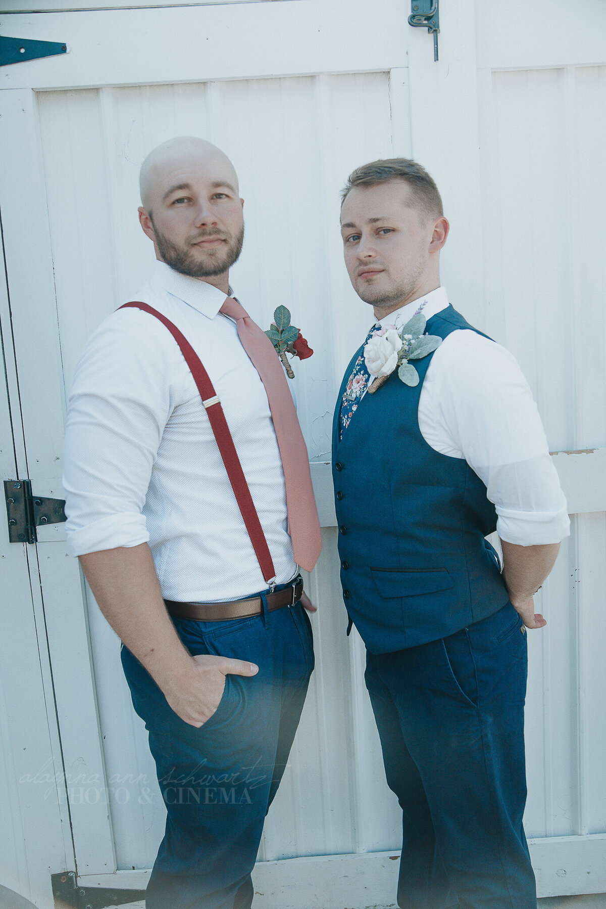 bridal party _ alaynna ann schwartz _ harpors vinyard _ iowa photographer _ playlife photography_0007