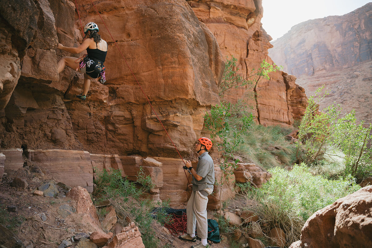 utah-rock-climbing-engagement-moab-31