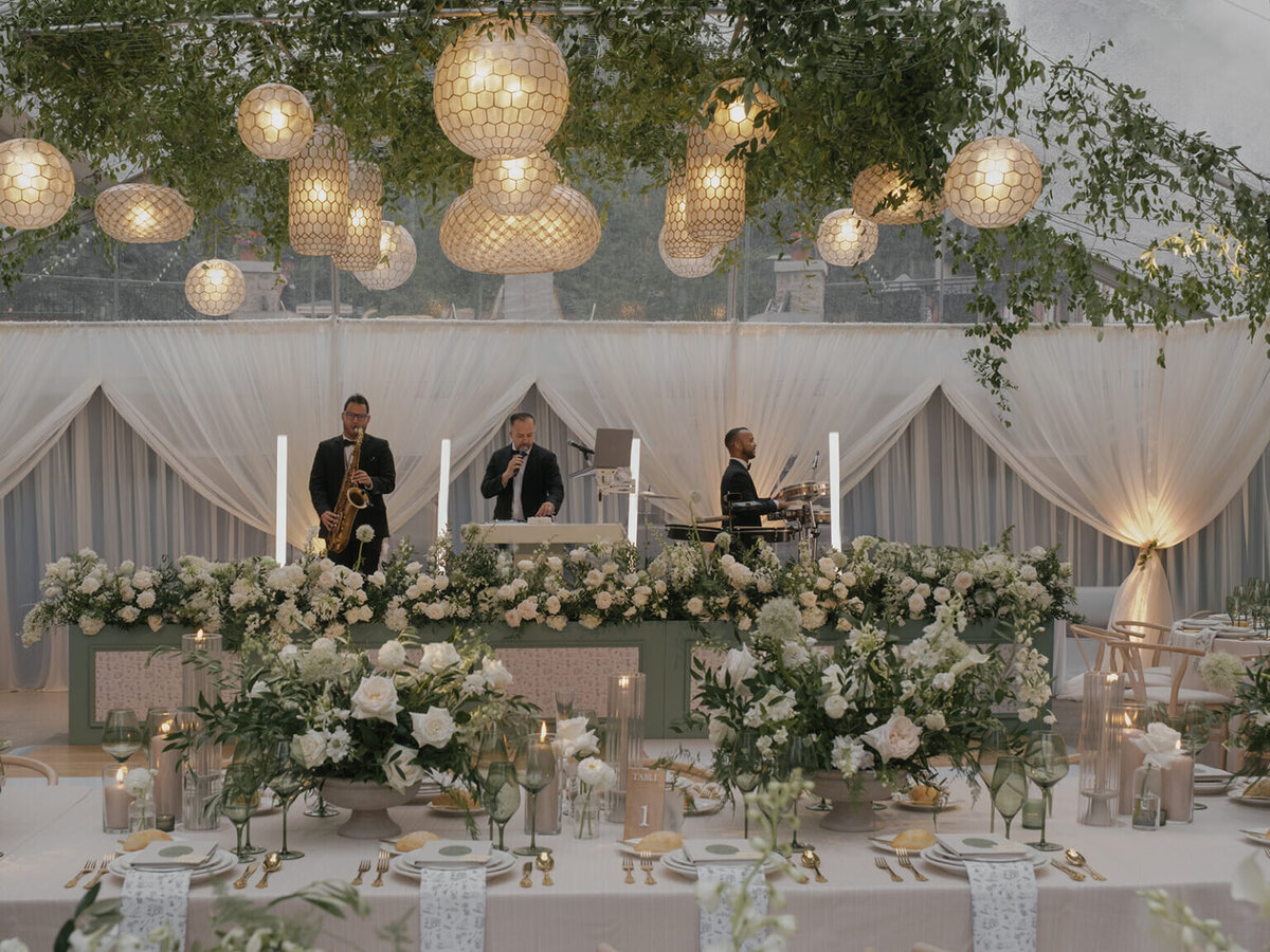 Calluna-Events-Arrabelle-Wedding-DJ-Live-1536x1152