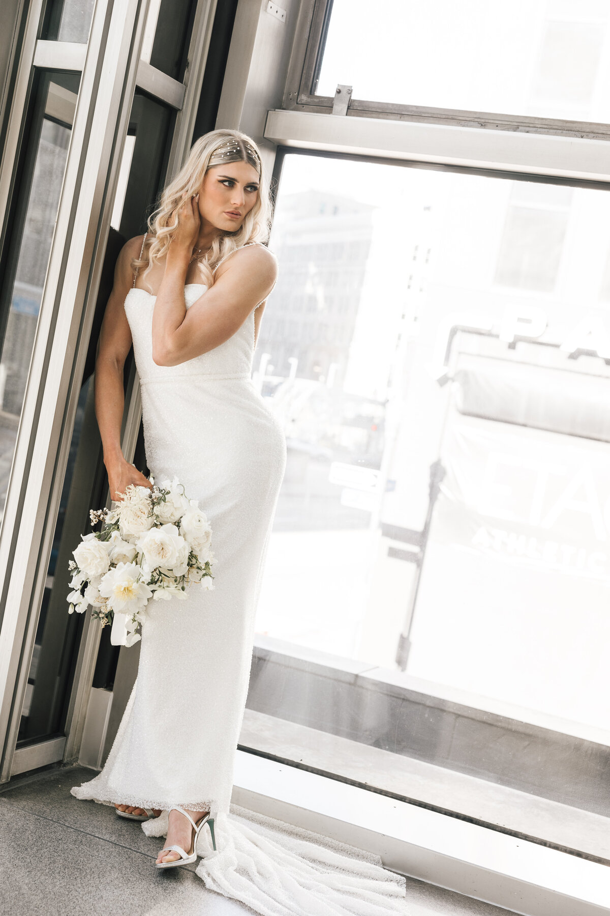 Monochromatic-Luxury-Wedding-Photography-Wintergarden-Pittsburgh-8805