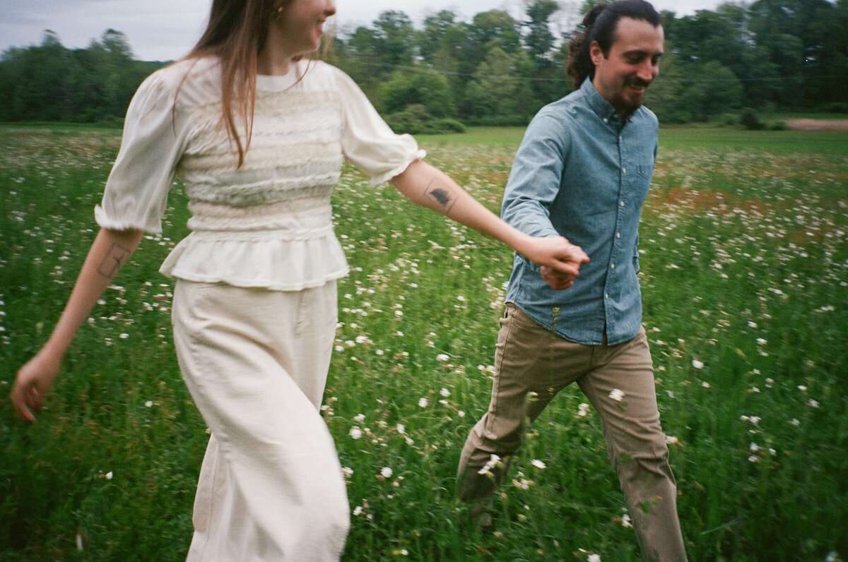 film-engagement-photos-hudson-valley-396
