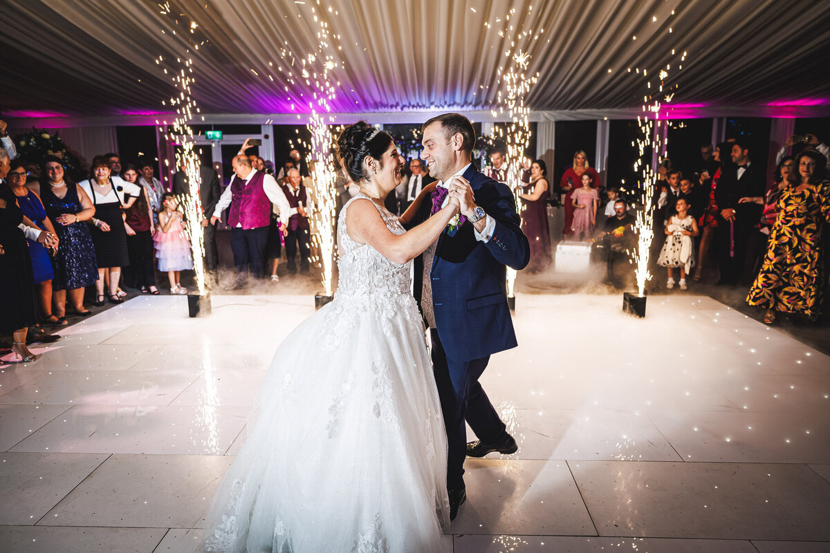 Natural Wedding Photographer Kent_cplavery LAURA FABRIZIO sneak peeks-140-1