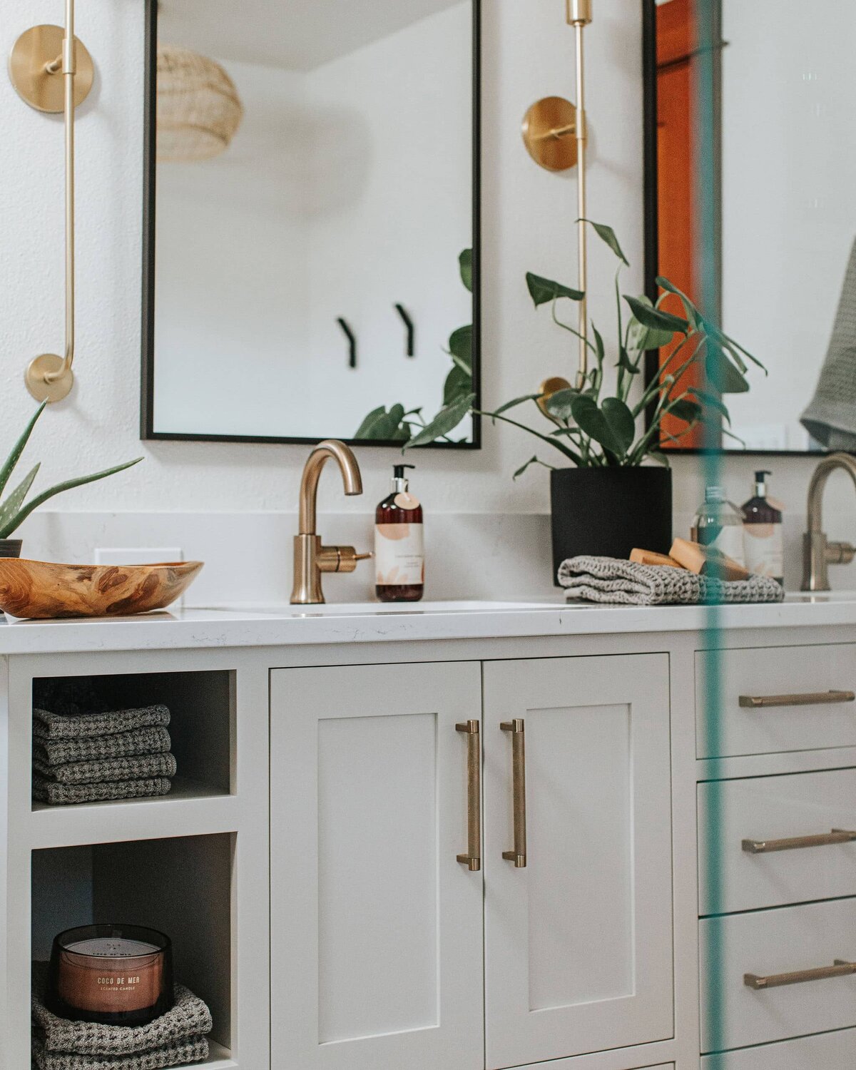 pure-indigo-interior-design-home-renovation-53