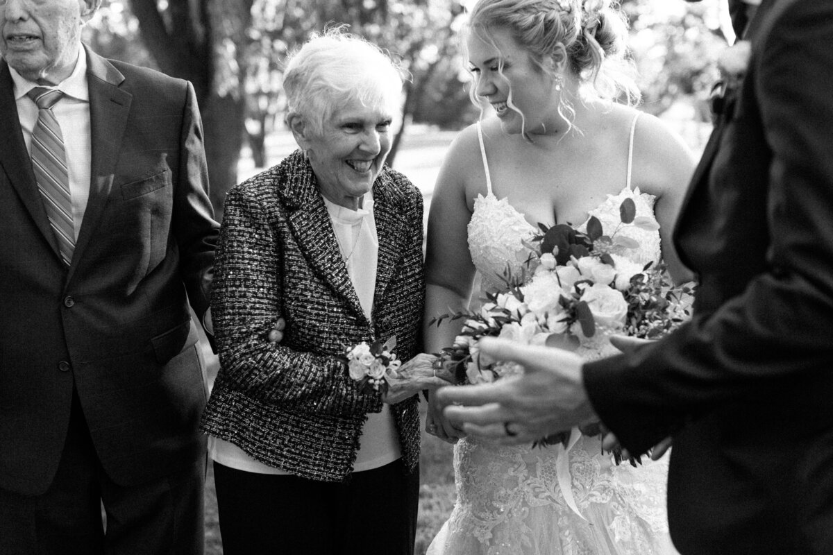 kingsville-coopers-hawk-winery-wedding099