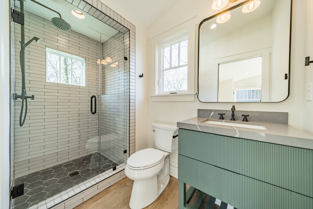 Chantilly Neighborhood- Garage Bath