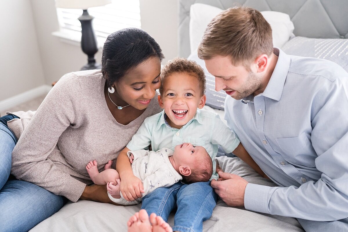 Timeless lifestyle newborn photography in Austin, TX. Document your family’s sweetest moments with natural, in-home sessions tailored to you.