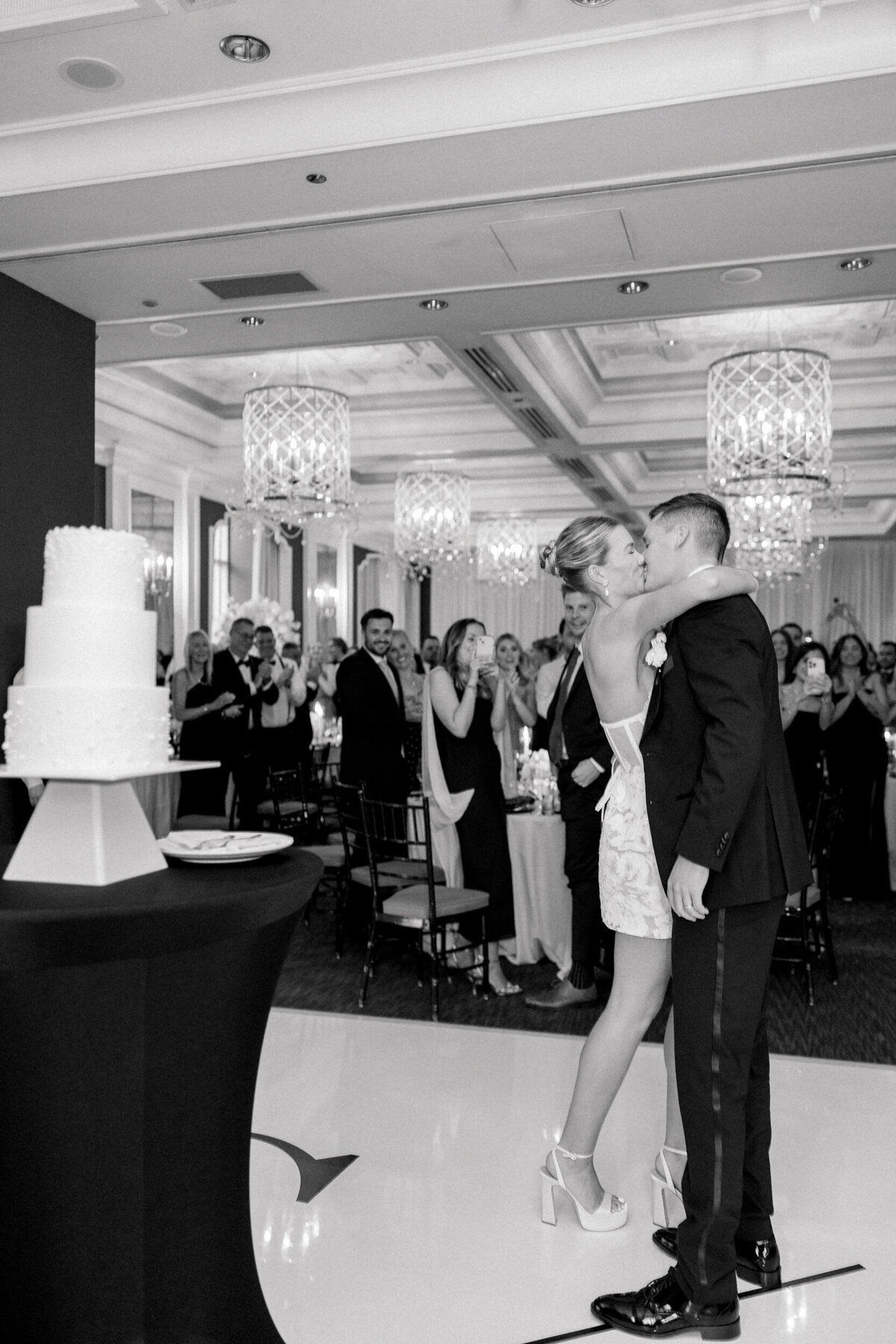 Lexi Benjamin Photography_Waldorf Astoria Chicago Wedding_09.21.24-208