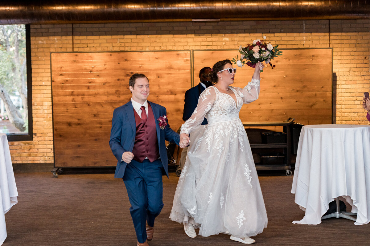 Bridal portraits with nature background
