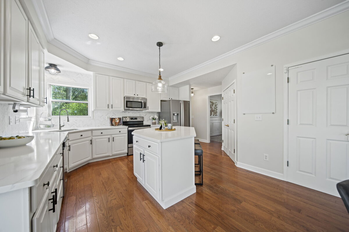 22-web-or-mls-A7404653