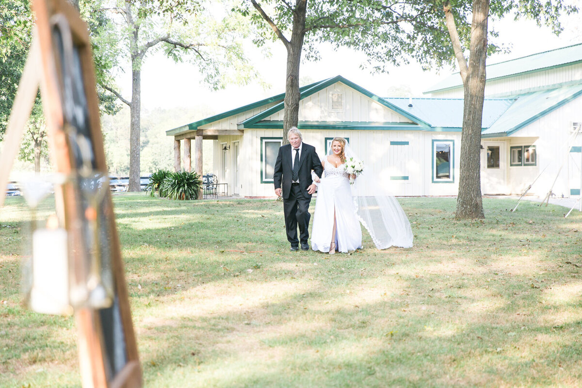 wedding-photography_Kentucky_polo-barn-at-saxony-8