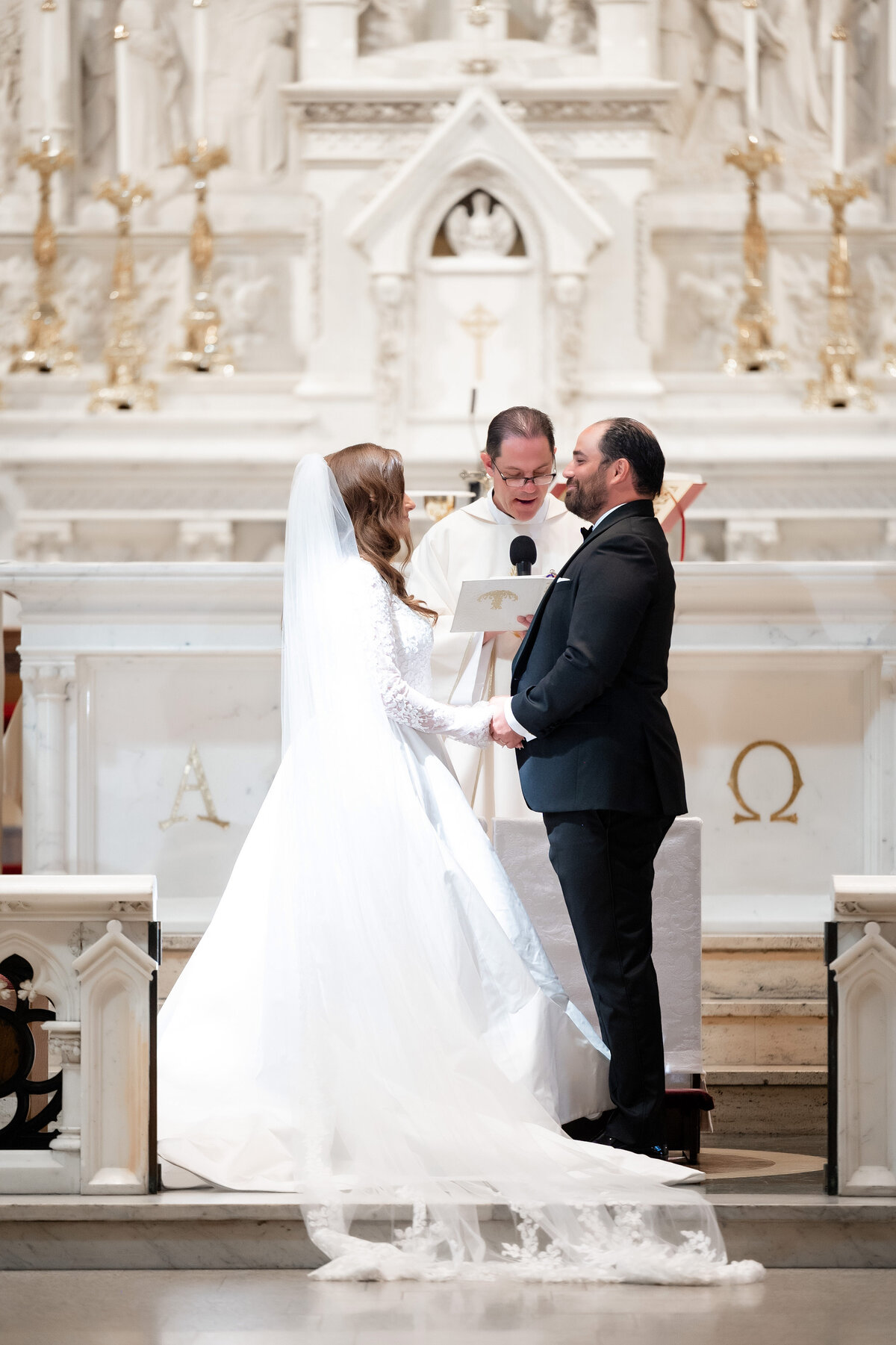 beautiful candid wedding ceremony photos st paul pittsburgh