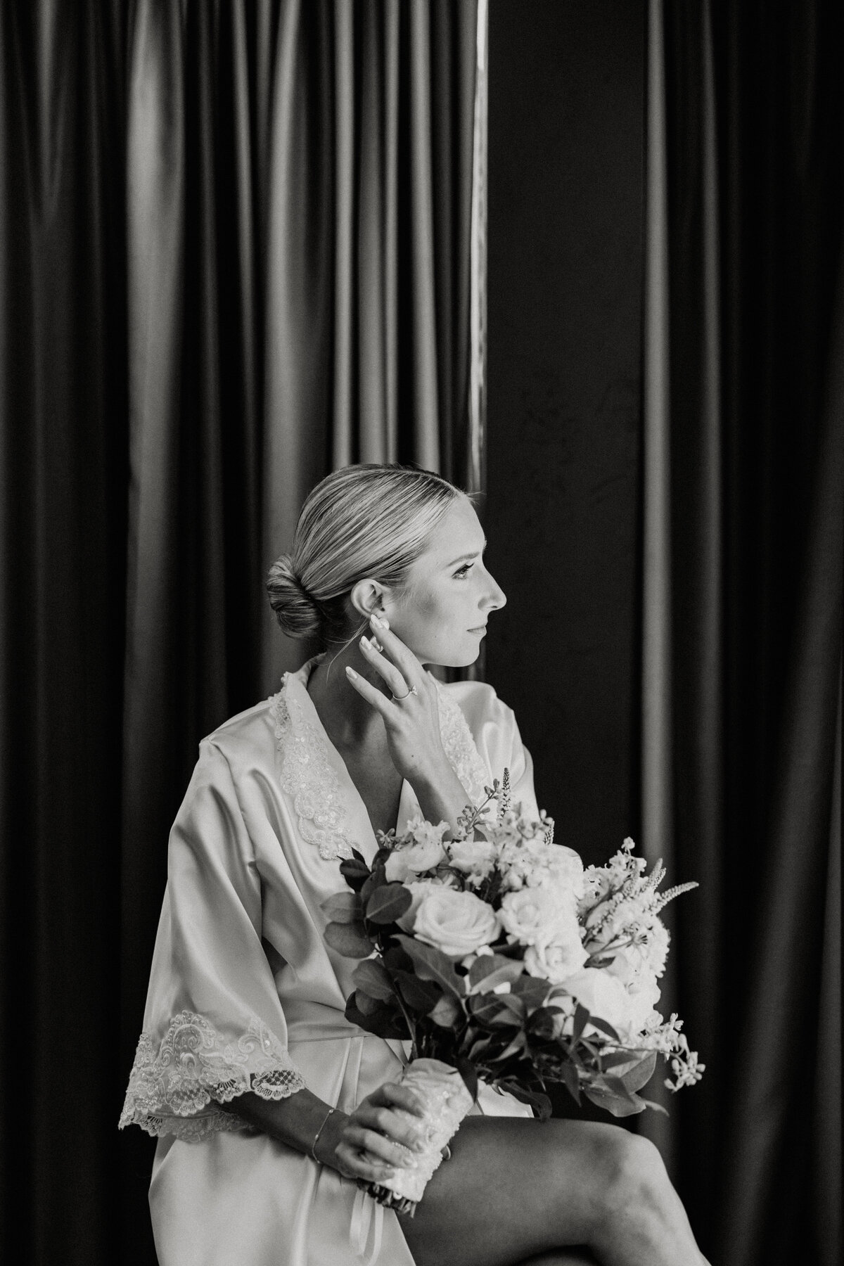 Getting ready_Pittsburgh wedding photography-68