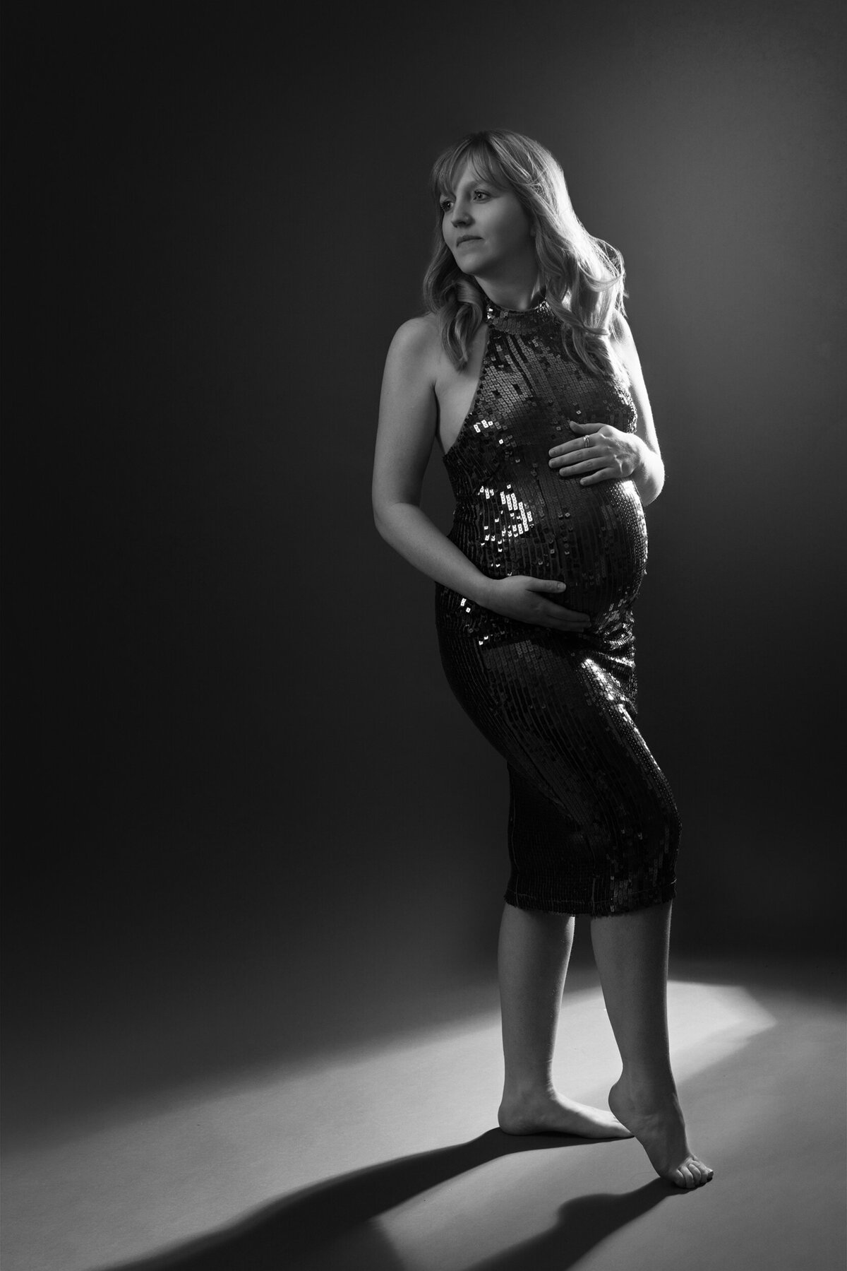 black and white dramatic maternity photoshoot llanelli carmarthen andrea b photography