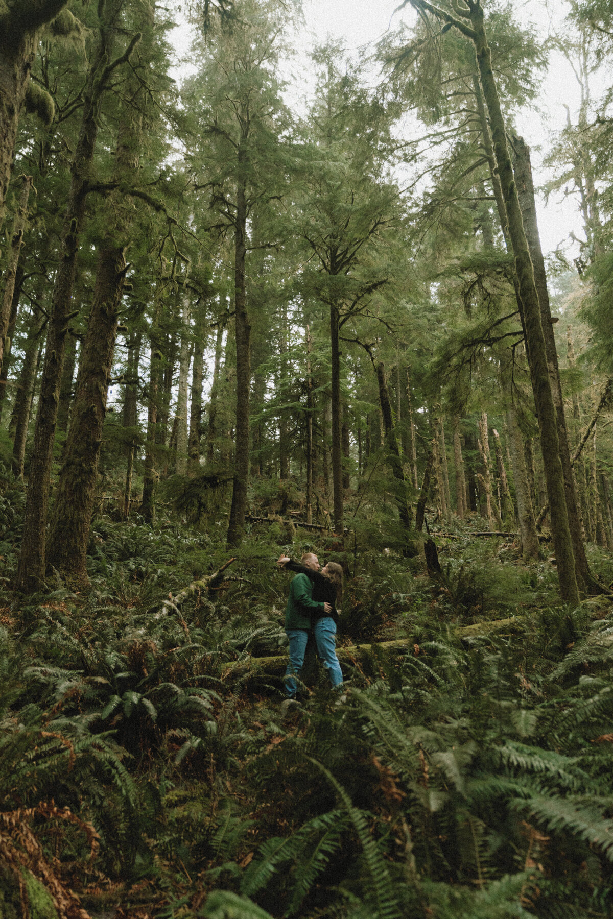 Oregon Coast Couples - lizarrietaphotography-34