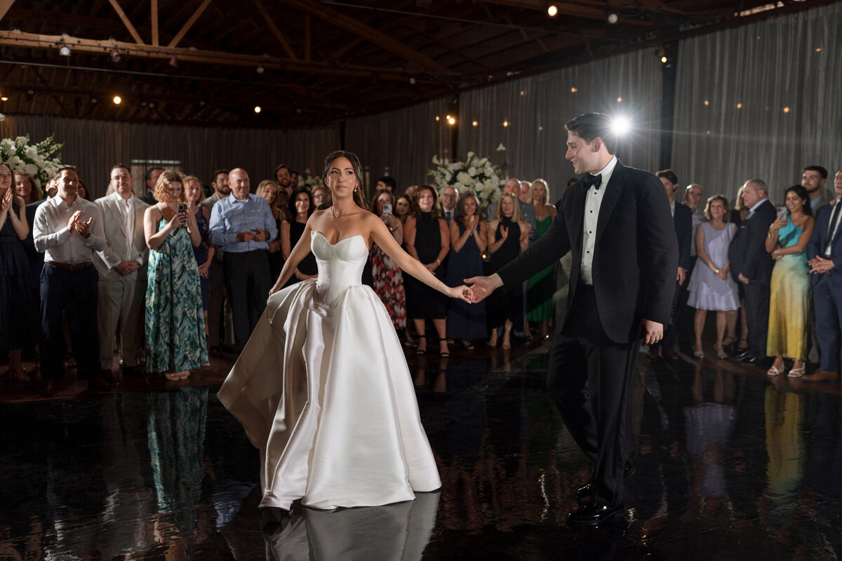 Aspen-Avenue-Berlez-Chicago-Wedding-Photographer-Great-Events-Epic-Events-Rockwell-on-the-River-Entertaining-Company-Jewish-Wedding-Editorial-125