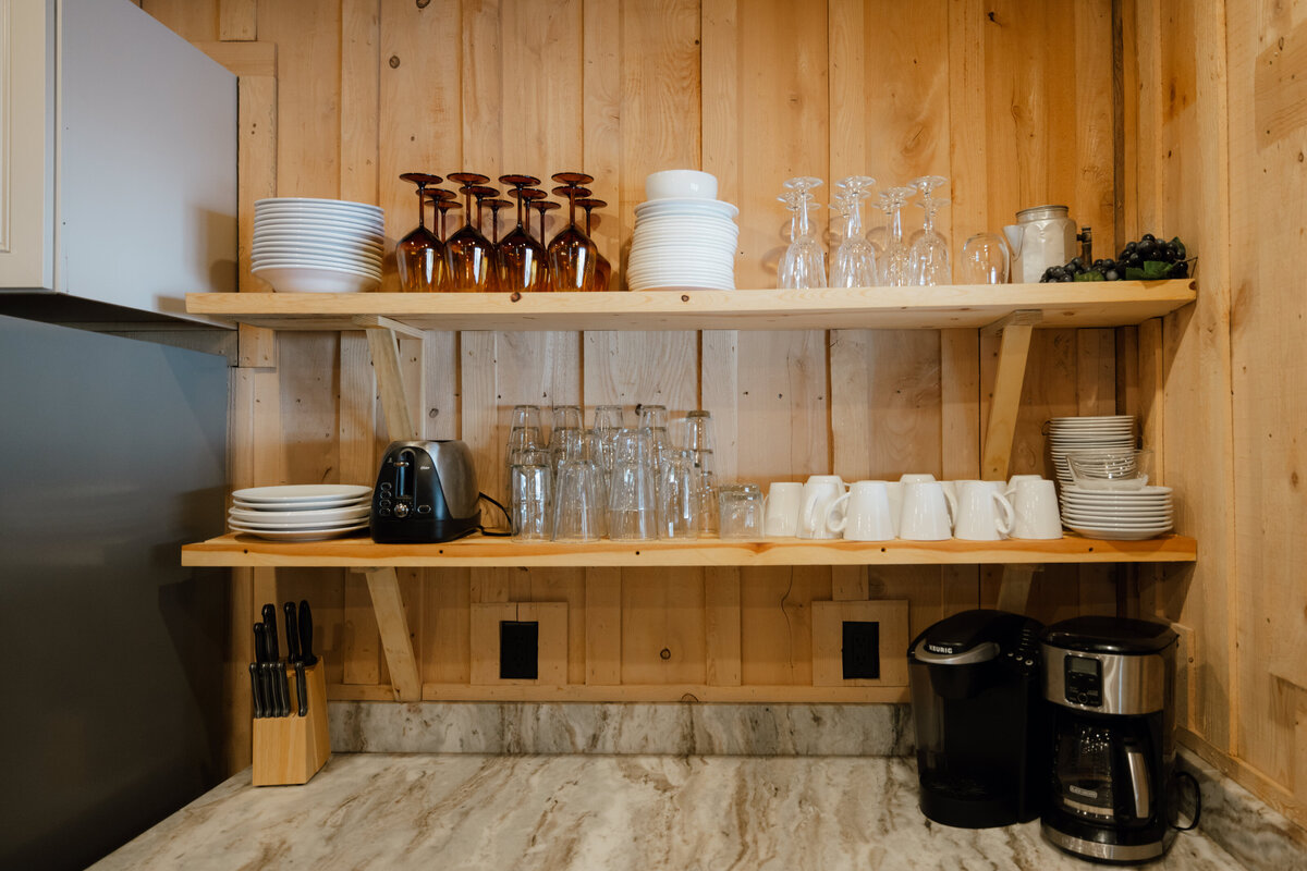 Bear-Ridge-Destination-barndo-suites-rosie-photo-video-82