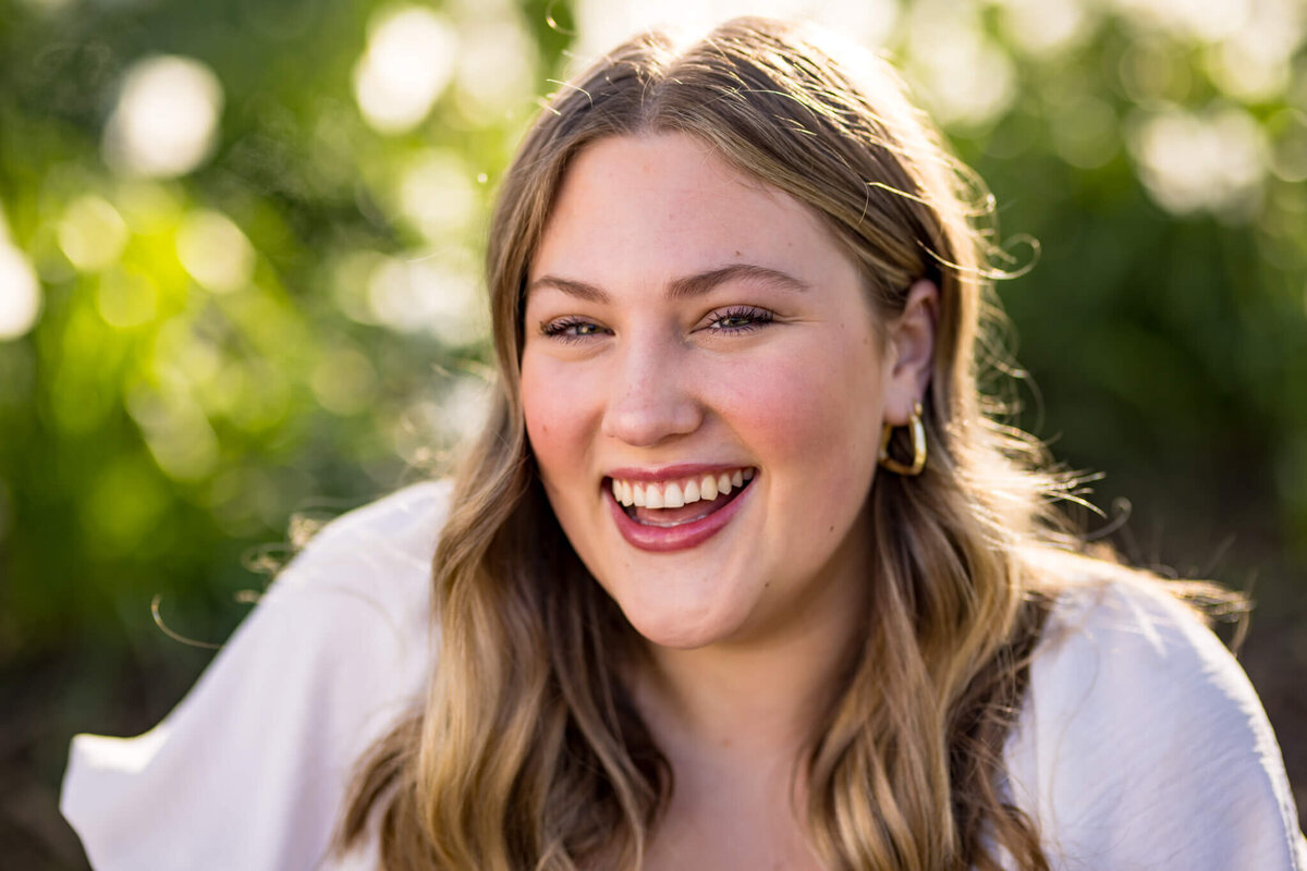 happy-senior-portrait-kentucky