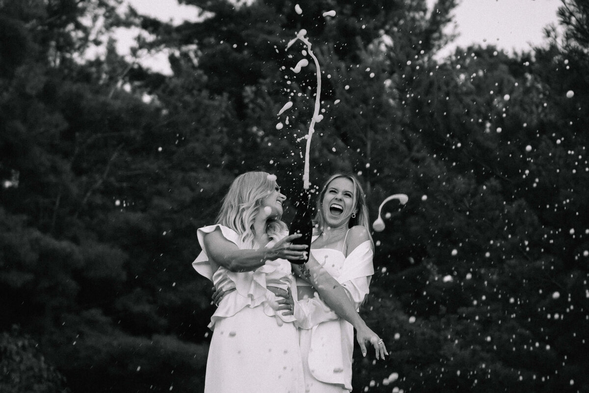 NikaHelgesonPhotography-CanadaWeddingPhotographer (29)