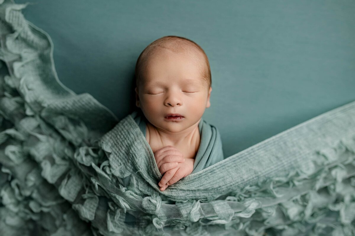 TobisTimelessTreasures-Newborn-Davison-12